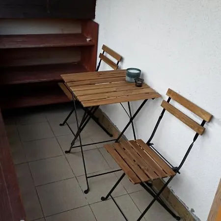 Vihar Apartmaji בוהין