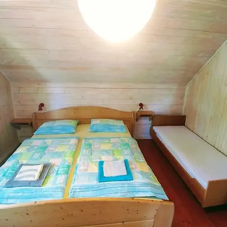 דירה Vihar Apartmaji *